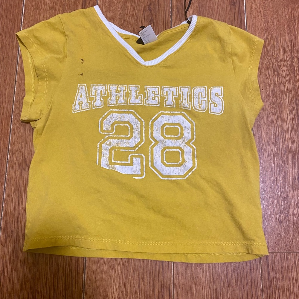 athletics 28 yellow cropped tee